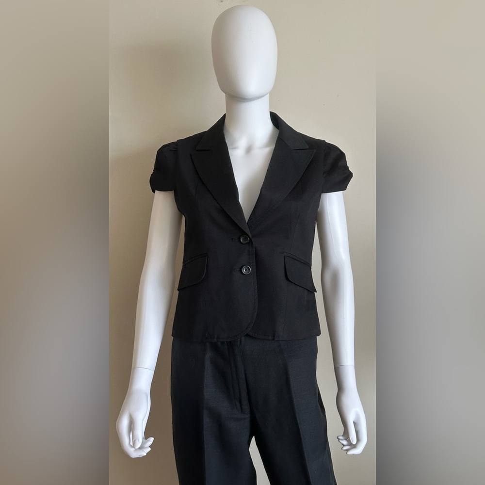 Forever 21 Size M Black Short Sleeve Blazer